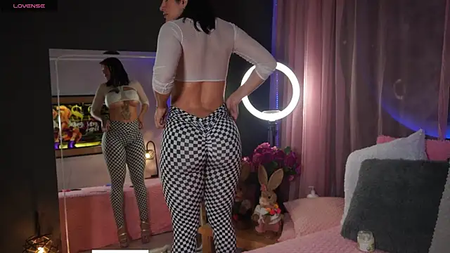 Snapshot of Skyler_ferrer chatting on January 11, 2026, 2:13 pm Skyler ferrer online show from January 11, 2026, 2:13 pm