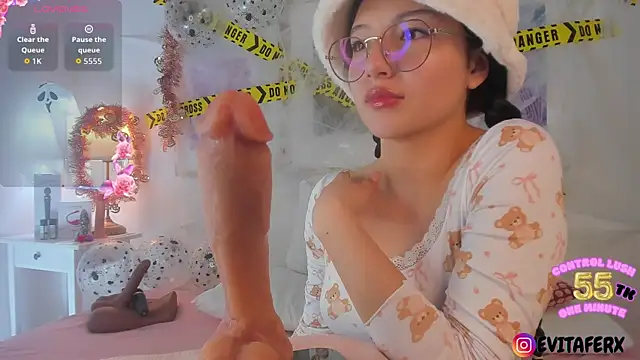 Snapshot of Eva_depp chatting on October 28, 2025, 5:34 pm Eva depp online show from October 28, 2025, 5:34 pm