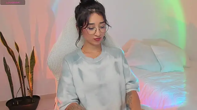 Snapshot of Eileenford_ chatting on February 11, 2025, 11:33 pm Eileenford  online show from February 11, 2025, 11:33 pm