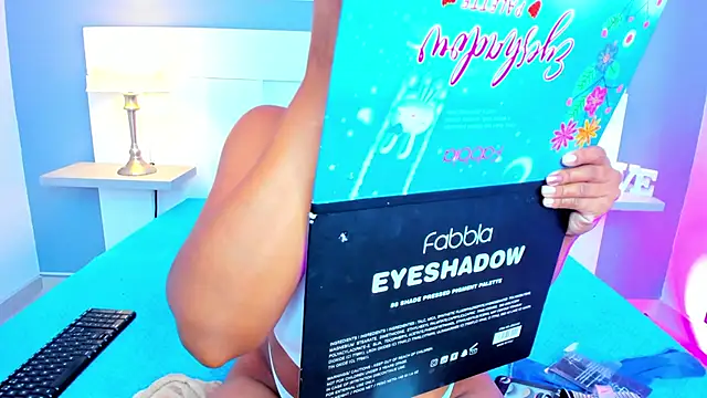 Kamila-Kane online show from September 20, 2025, 8:03 pm