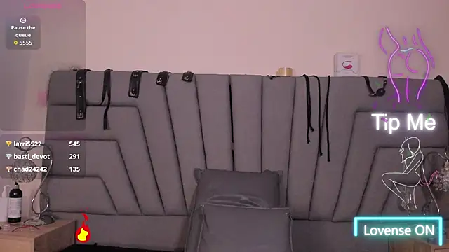 Snapshot of Vale_n_Matt chatting on October 5, 2025, 3:36 pm Vale n Matt online show from October 5, 2025, 3:36 pm