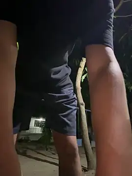 Snapshot of Erick-90 chatting on February 22, 2026, 6:05 am Erick-90 online show from February 22, 2026, 6:05 am