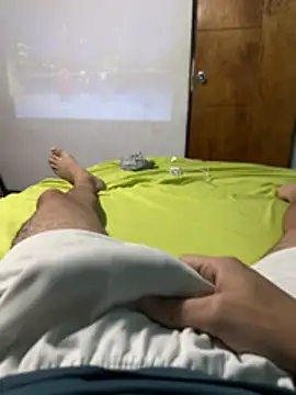 Snapshot of Erick-90 chatting on February 19, 2026, 9:28 am Erick-90 online show from February 19, 2026, 9:28 am