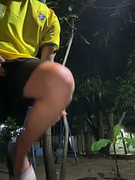 Snapshot of Erick-90 chatting on October 11, 2025, 10:05 am Erick-90 online show from October 11, 2025, 10:05 am