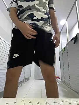 Snapshot of Erick-90 chatting on November 25, 2025, 12:22 am Erick-90 online show from November 25, 2025, 12:22 am