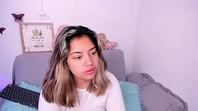 Snapshot of caramelita_ostos chatting on March 20, 2025, 2:21 pm caramelita ostos online show from March 20, 2025, 2:21 pm