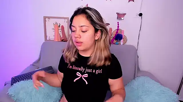 Snapshot of caramelita_ostos chatting on March 12, 2025, 5:17 pm caramelita ostos online show from March 12, 2025, 5:17 pm