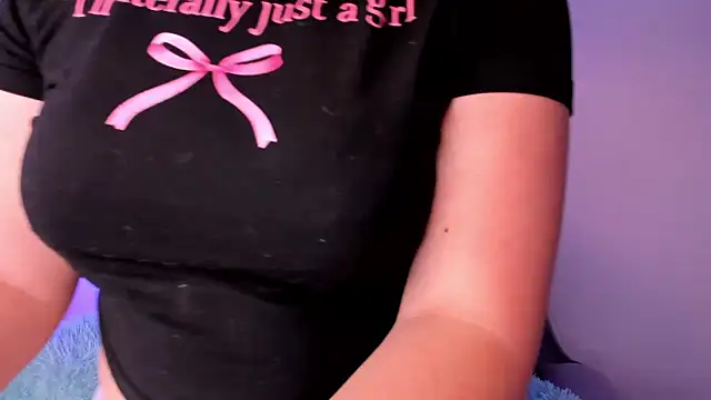 Snapshot of caramelita_ostos chatting on February 17, 2025, 9:21 pm caramelita ostos online show from February 17, 2025, 9:21 pm