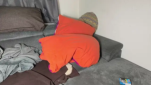 DrownMentallyyy online show from April 8, 2026, 1:07 am