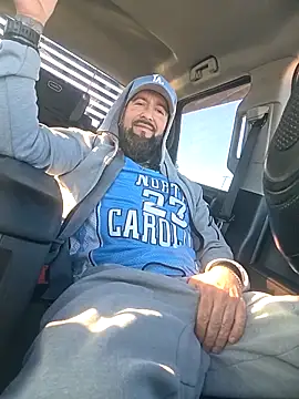 Snapshot of Beardedtattood chatting on March 27, 2026, 1:23 pm Beardedtattood online show from March 27, 2026, 1:23 pm