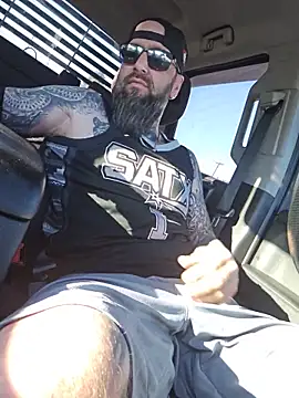 Snapshot of Beardedtattood chatting on May 30, 2026, 11:27 am Beardedtattood online show from May 30, 2026, 11:27 am
