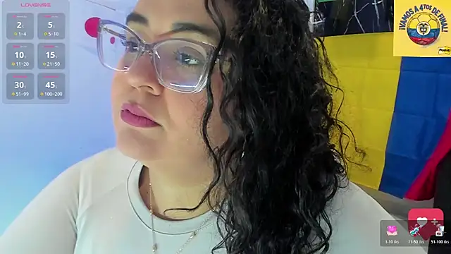 Snapshot of Reginavegaa chatting on July 8, 2026, 11:33 am Reginavegaa online show from July 8, 2026, 11:33 am