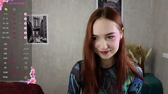 Snapshot of Emily_Klein_ chatting on December 6, 2024, 7:04 am Emily Klein online show from December 6, 2024, 7:04 am