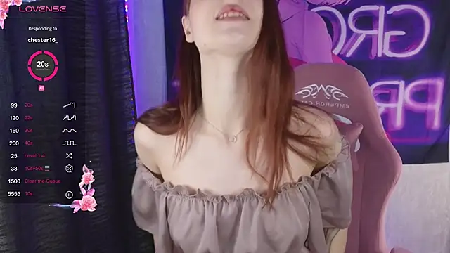 Snapshot of Emily_Klein_ chatting on February 3, 2025, 7:07 am Emily Klein online show from February 3, 2025, 7:07 am