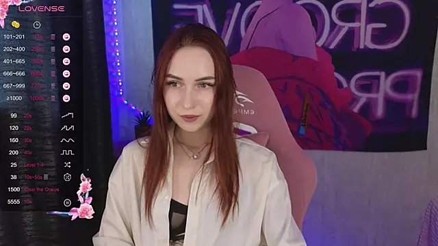 Snapshot of Emily_Klein_ chatting on February 12, 2025, 10:24 am Emily Klein online show from February 12, 2025, 10:24 am