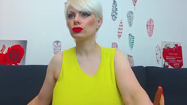 ForeverBarbie  online show from November 7, 2025, 10:35 pm