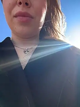 mur girl online show from April 20, 2026, 1:45 pm