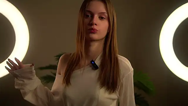 Snapshot of akumadadrive chatting on December 5, 2025, 2:32 am akumadadrive online show from December 5, 2025, 2:32 am