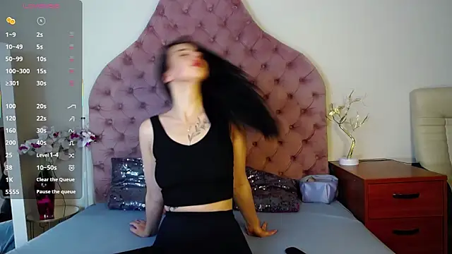 Erikka   online show from September 23, 2025, 12:34 pm