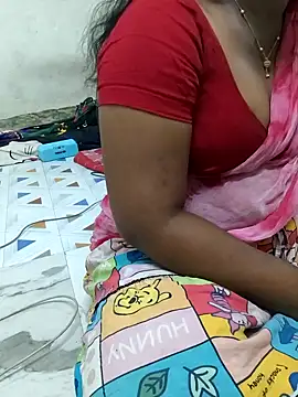 Snapshot of MaaliiiPonuTamil chatting on May 18, 2026, 1:50 am MaaliiiPonuTamil online show from May 18, 2026, 1:50 am