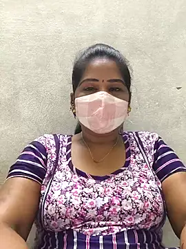 Snapshot of MaaliiiPonuTamil chatting on February 28, 2026, 4:50 pm MaaliiiPonuTamil online show from February 28, 2026, 4:50 pm