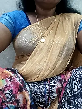 Snapshot of MaaliiiPonuTamil chatting on February 6, 2026, 3:24 am MaaliiiPonuTamil online show from February 6, 2026, 3:24 am