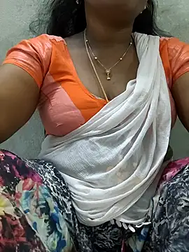 Snapshot of MaaliiiPonuTamil chatting on May 16, 2026, 2:10 am MaaliiiPonuTamil online show from May 16, 2026, 2:10 am