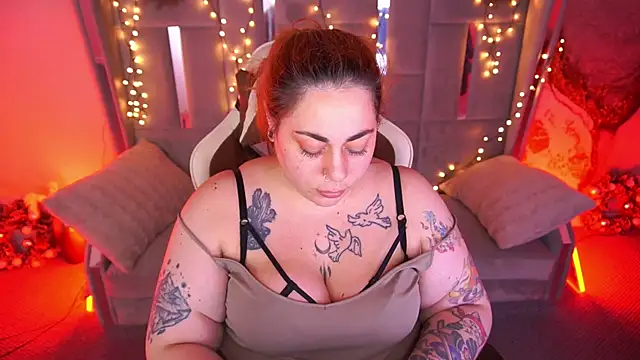 Kittywakee online show from March 8, 2026, 3:10 am