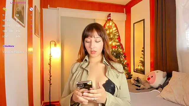 Snapshot of HeyTati chatting on November 28, 2025, 11:05 pm HeyTati online show from November 28, 2025, 11:05 pm