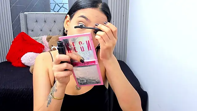 Susieeve online show from December 5, 2025, 9:34 pm