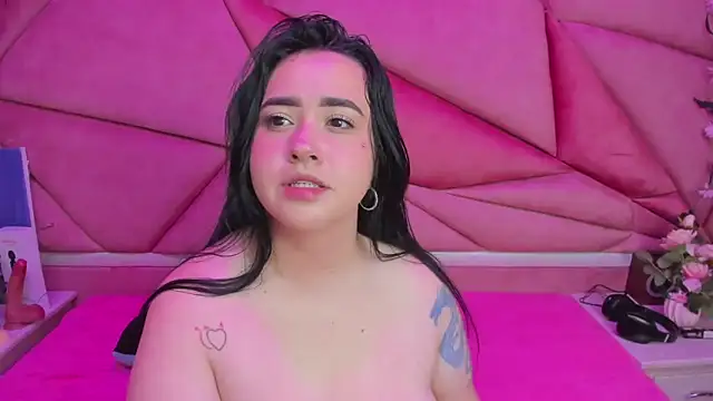 Snapshot of Victoria_Rossy chatting on September 9, 2025, 2:04 pm Victoria Rossy online show from September 9, 2025, 2:04 pm