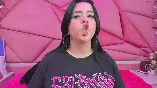 Snapshot of Victoria_Rossy chatting on September 10, 2025, 7:24 pm Victoria Rossy online show from September 10, 2025, 7:24 pm