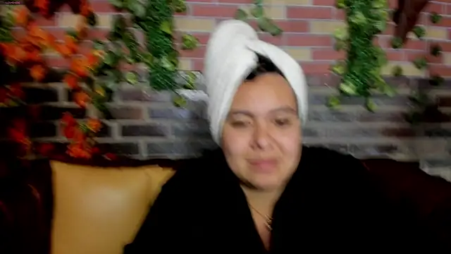 lunula angels online show from December 30, 2024, 9:19 pm