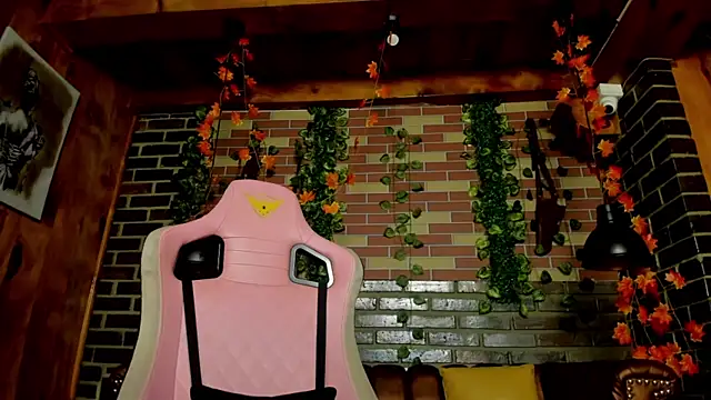 lunula angels online show from January 30, 2025, 9:58 pm