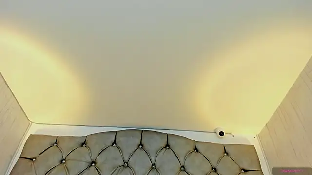 lunula angels online show from January 11, 2025, 1:48 am