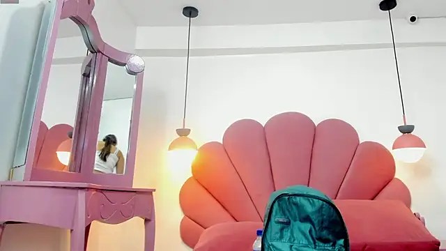 lunula angels online show from January 29, 2025, 9:39 pm