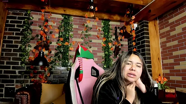 lunula angels online show from December 30, 2024, 12:09 pm