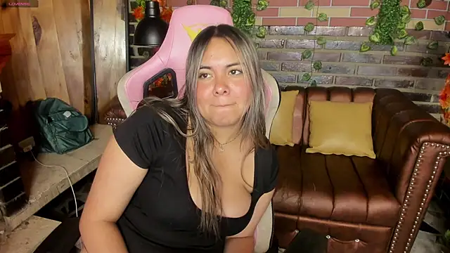 lunula angels online show from January 9, 2025, 10:52 pm