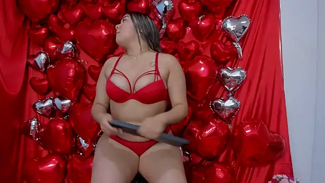 lunula angels online show from January 31, 2025, 11:24 pm