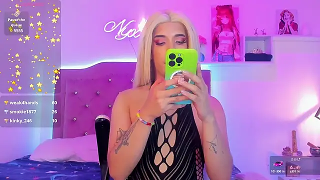 Snapshot of Nyx__Blackwood chatting on March 17, 2025, 4:29 am Nyx Blackwood online show from March 17, 2025, 4:29 am