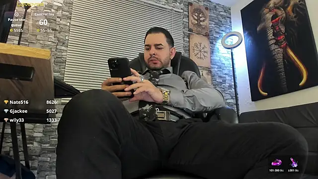 Snapshot of Ethan_Castellano chatting on April 29, 2026, 10:27 pm Ethan Castellano online show from April 29, 2026, 10:27 pm