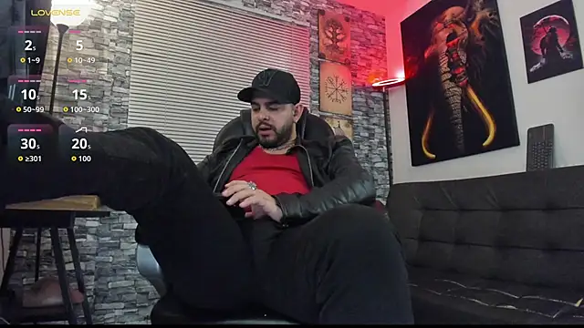 Snapshot of Ethan_Castellano chatting on May 17, 2026, 10:10 pm Ethan Castellano online show from May 17, 2026, 10:10 pm