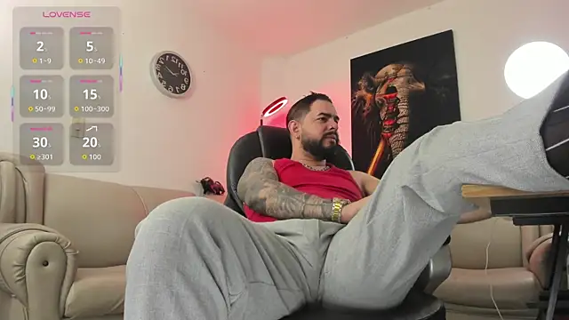 Snapshot of Ethan_Castellano chatting on December 15, 2025, 10:37 pm Ethan Castellano online show from December 15, 2025, 10:37 pm