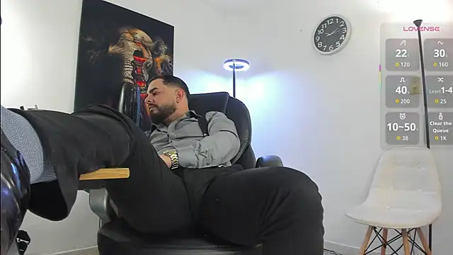 Snapshot of Ethan_Castellano chatting on December 4, 2025, 9:14 pm Ethan Castellano online show from December 4, 2025, 9:14 pm