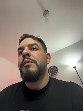 Snapshot of Ethan_Castellano chatting on October 26, 2025, 9:15 pm Ethan Castellano online show from October 26, 2025, 9:15 pm