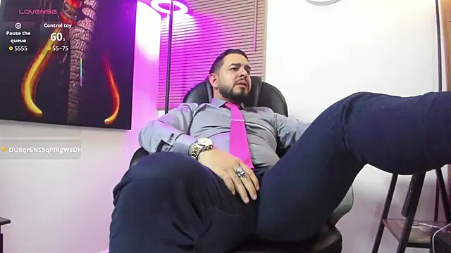 Snapshot of Ethan_Castellano chatting on September 19, 2025, 7:51 pm Ethan Castellano online show from September 19, 2025, 7:51 pm