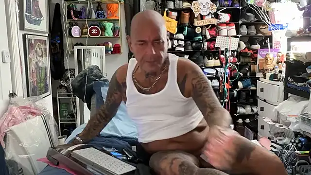 joeytatts66 online show from March 16, 2026, 1:24 am