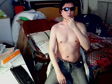 hotkaier online show from April 2, 2026, 7:37 am