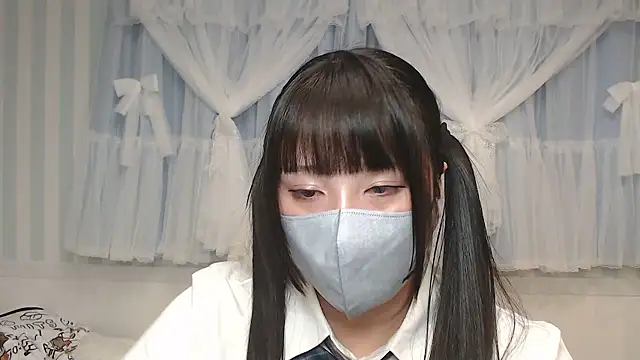 yua0727 online show from October 2, 2025, 1:25 pm