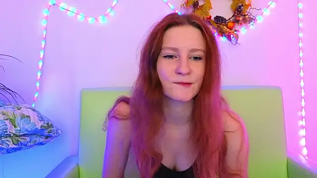 Snapshot of Nika_Shape chatting on December 4, 2024, 8:06 am Nika Shape online show from December 4, 2024, 8:06 am